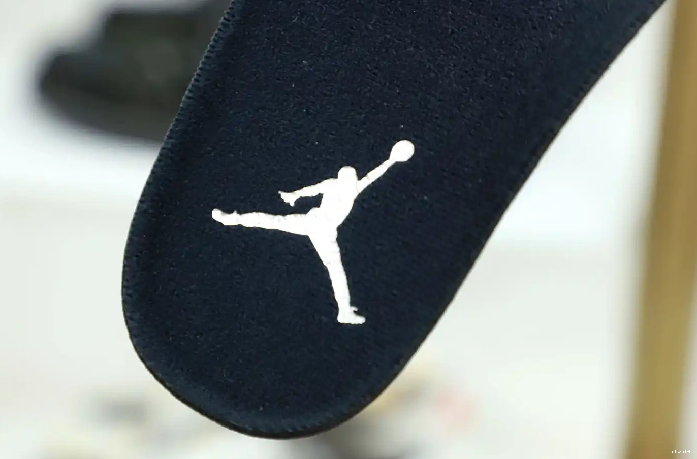 CHROME JORDAN 6 AIR 0406